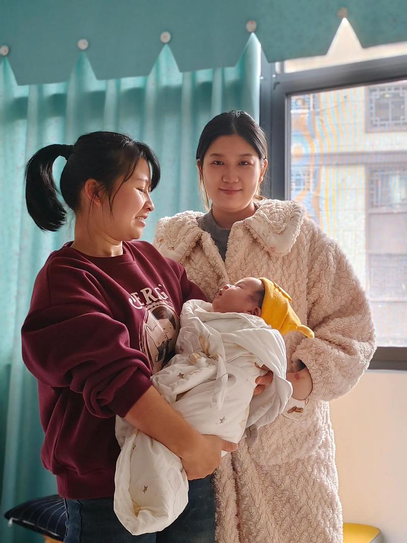 育儿新风尚——育婴师行业的发展趋势